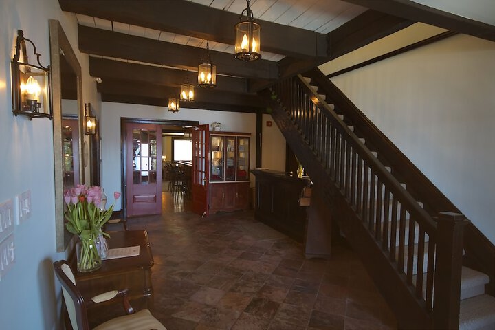 Hotel Interior 11 of 38