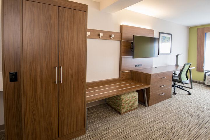 Room 30 of 47