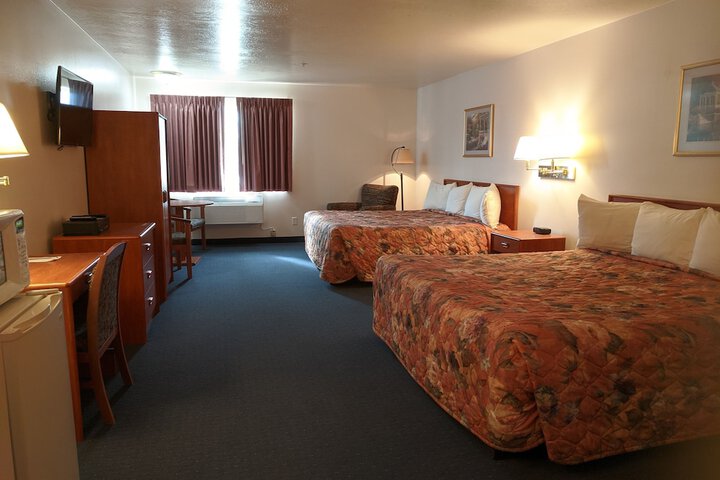 Aquarius Inn