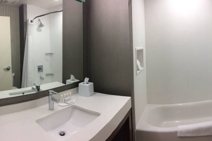 Courtyard by Marriott Somerset