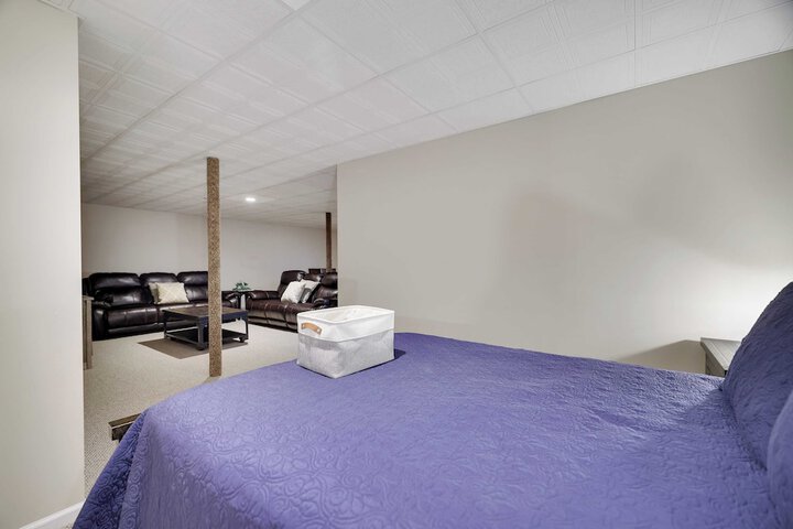 The Nest at Pinecrest by Avantstay Spacious Deck Game Room, Fire Pit