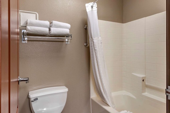 Elizabeth Oceanfront Suites an Ascend Collection Hotel