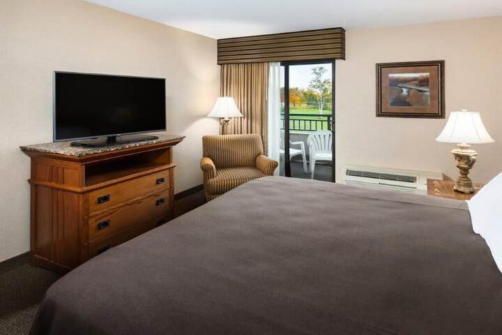 Arrowwood Resort Hotel and Conference Center - Alexandria MN