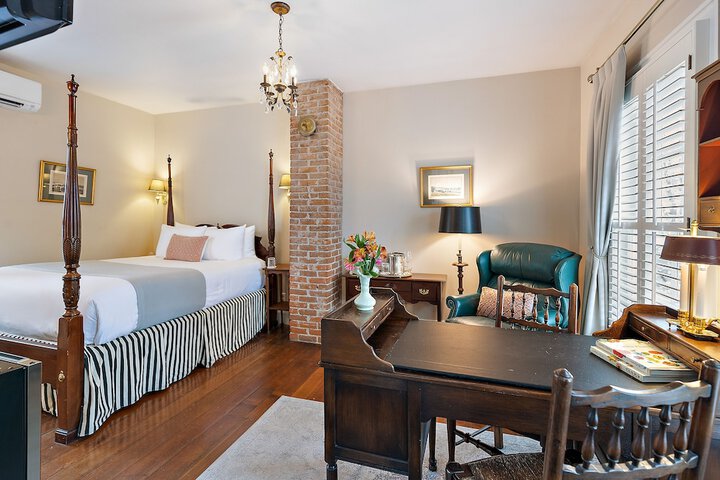 McCully House Inn