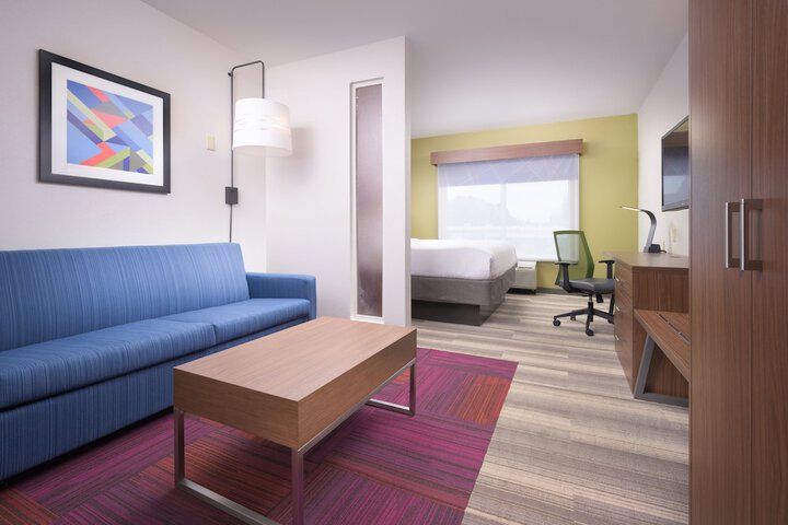 Room 14 of 34