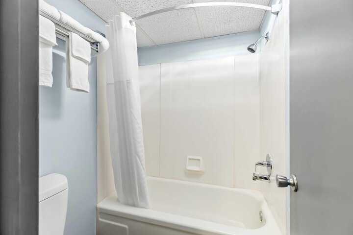 Days Inn by Wyndham Salina South