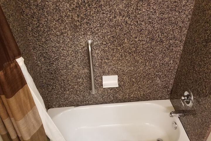 Room 18 of 24