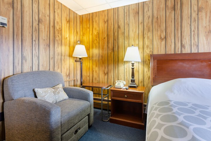 Knob Hill Motor Lodge – Hillsville