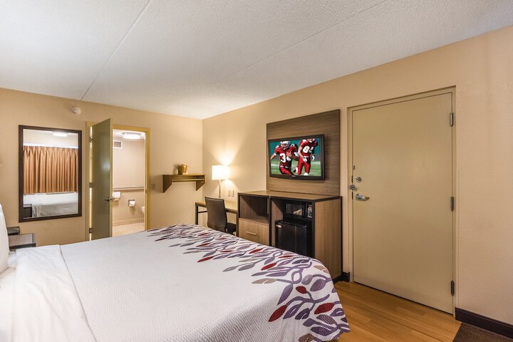 Room 9 of 22