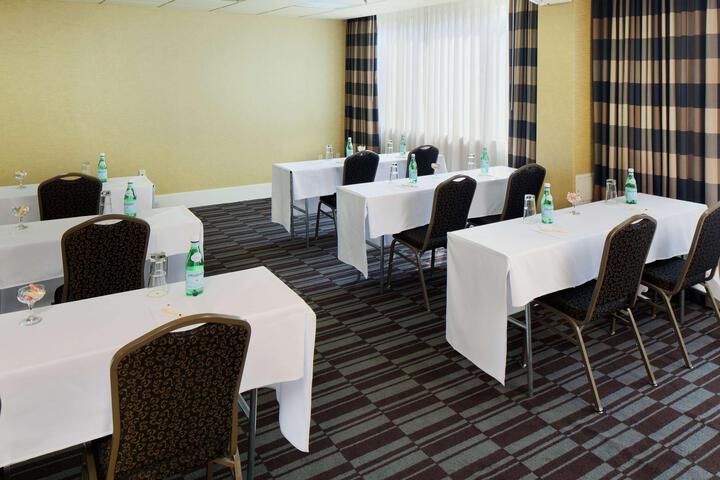 DOUBLETREE BY HILTON NORWALK