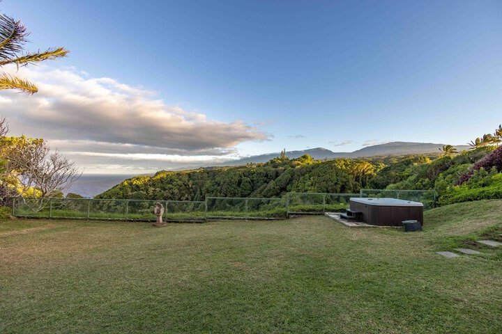 Hale Akua Garden Farm & Eco-Retreat