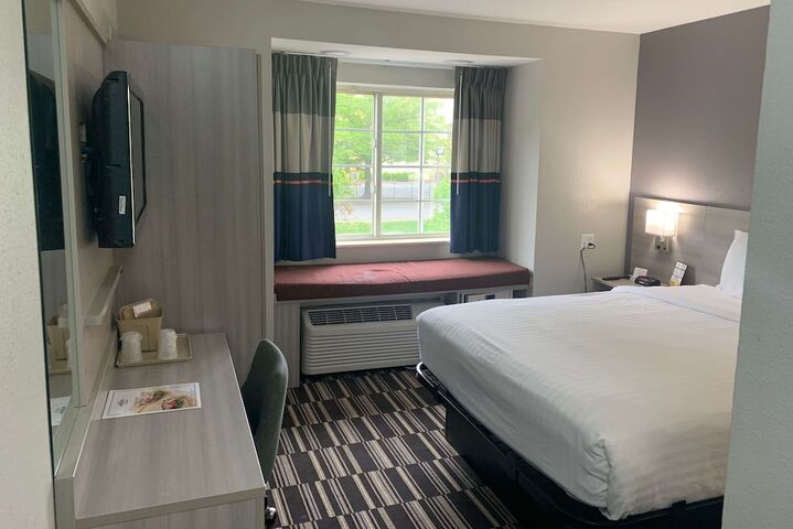 Room 16 of 19