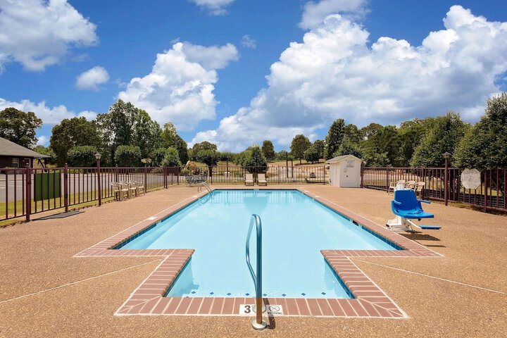 Pool 9 of 47
