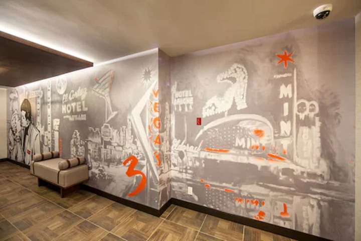 Ballroom/Hall 51 of 60