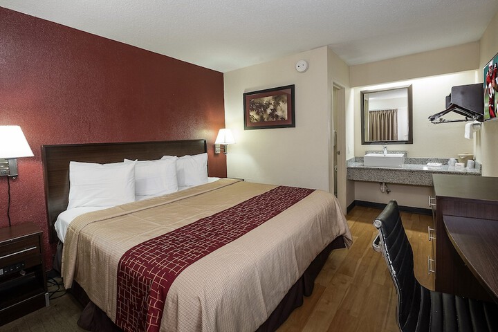 Room 12 of 25