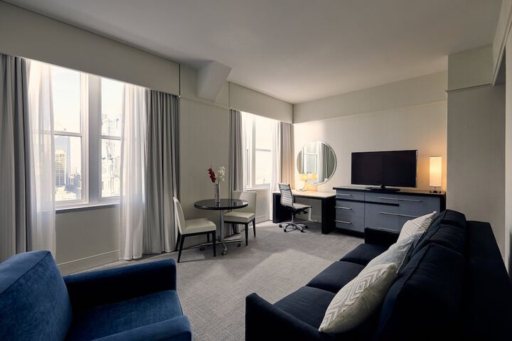 Loews Philadelphia Hotel