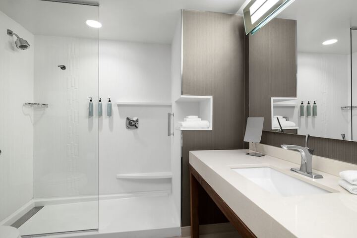 Courtyard by Marriott Omaha East / Council Bluffs IA