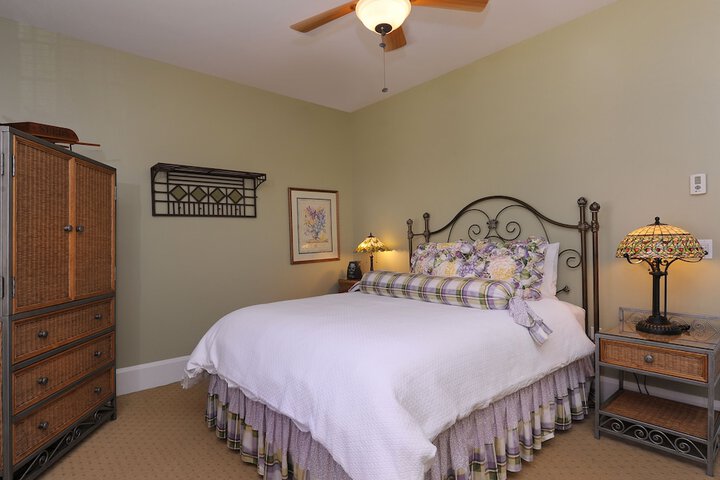Room 33 of 125