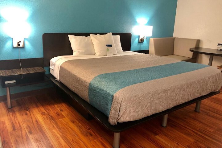 Room 36 of 39