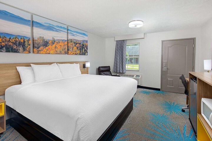 Room 28 of 47