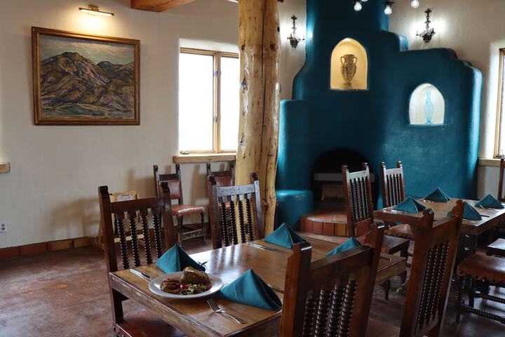 Sagebrush Inn & Suites