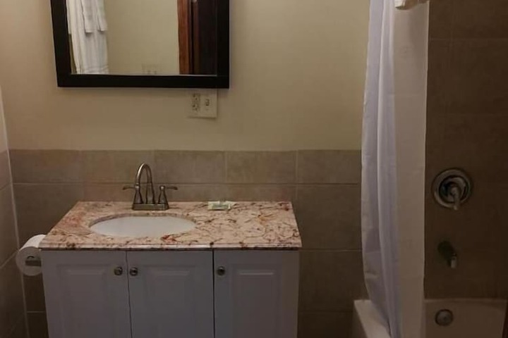 Room 10 of 29