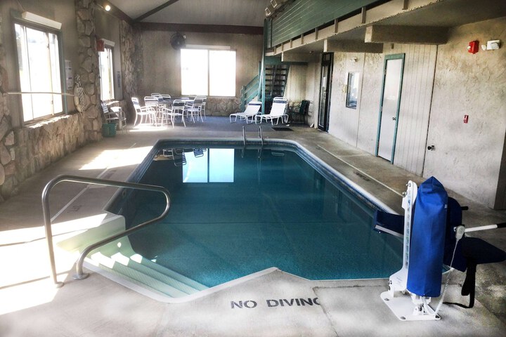 Pool 7 of 21
