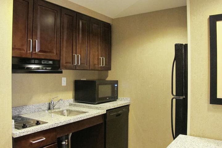 Homewood Suites by Hilton Coralville - Iowa River Landing