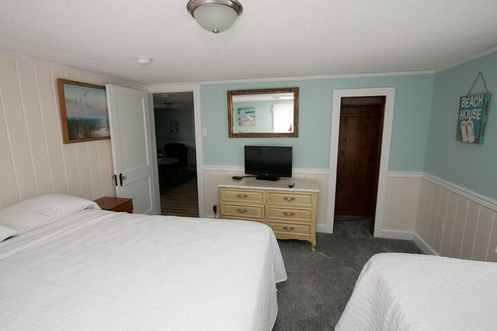 Room 76 of 156