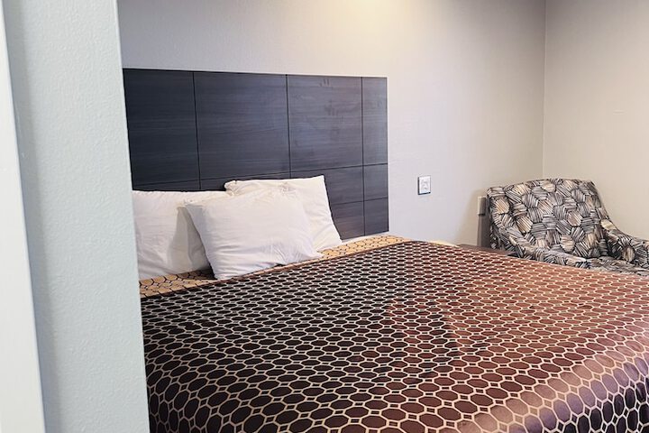 Room 16 of 16