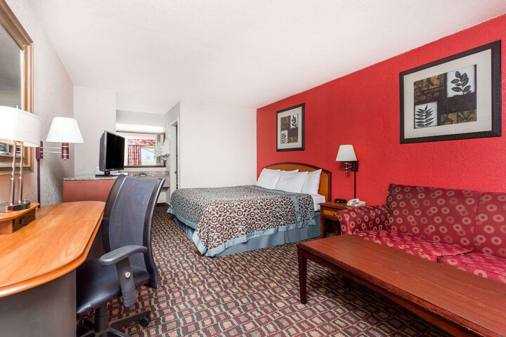 Room 25 of 25