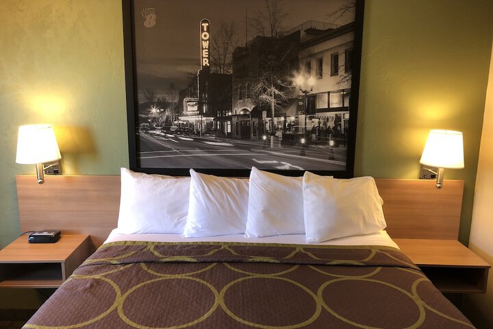 Room 39 of 42