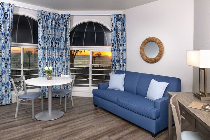 Beachfront Inn and Suites at Dana Point