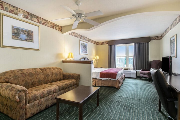 Room 8 of 22