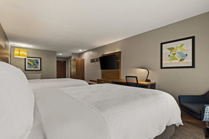 Room 8 of 37