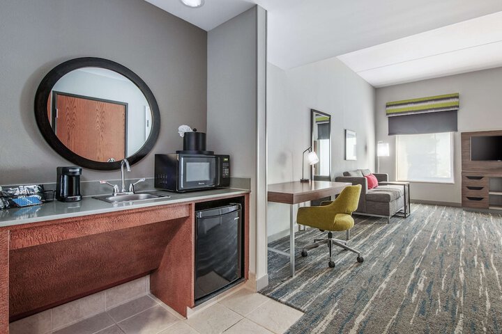 Room 14 of 34