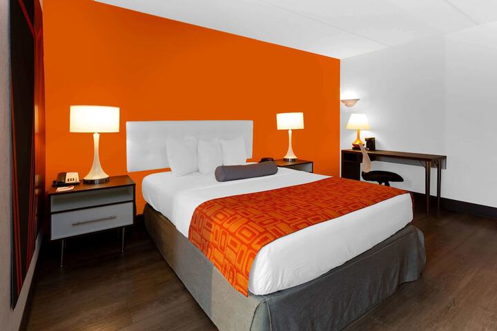 Room 10 of 15