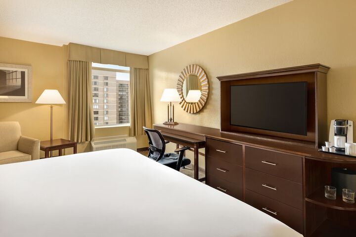 Crowne Plaza Crystal City-Washington D.C. by IHG