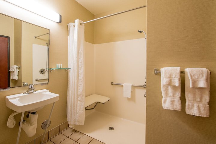 Room 19 of 28
