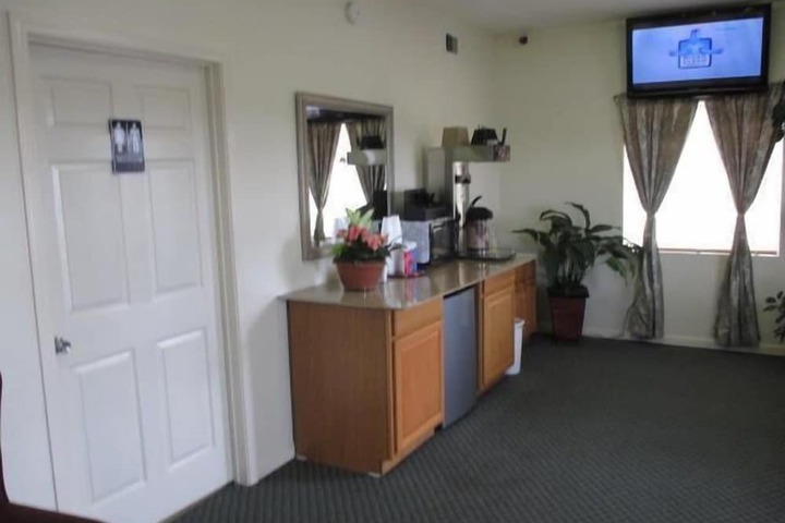 Room 14 of 30