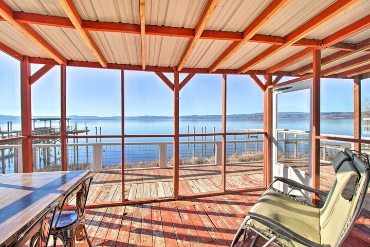 Lakefront Sanctuary w / Mount Konocti Views