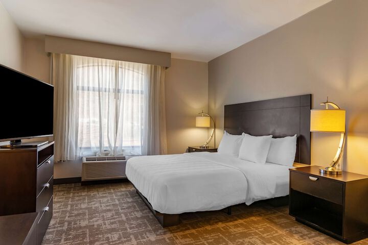Best Western Plus Dalton Inn