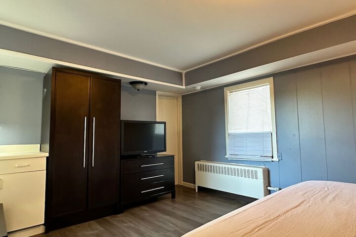 Room 8 of 22