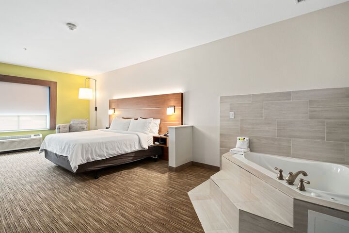 Holiday Inn Express Suites Van Buren-Ft Smith Area by IHG
