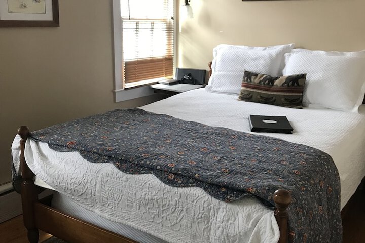 Room 33 of 63
