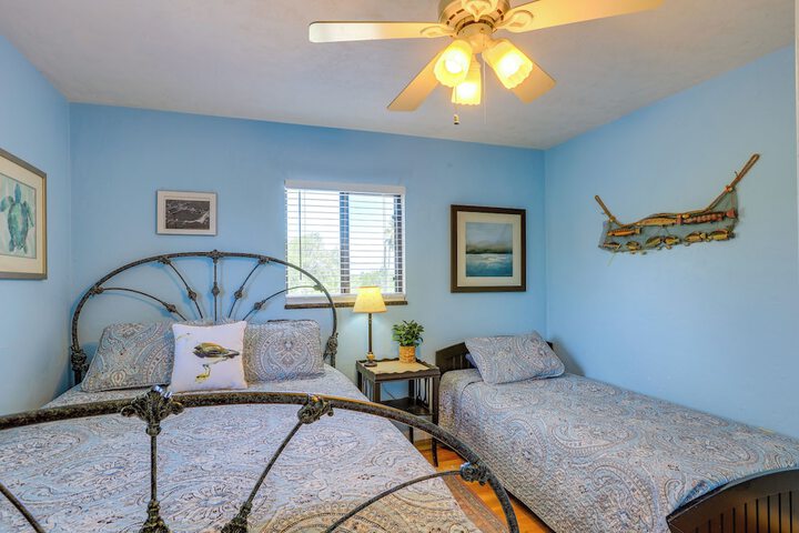 Waterfront Cedar Key Duplex Home: Grill & Dock!