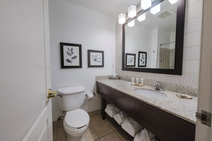 Country Inn & Suites by Radisson Lake George (Queensbury), NY
