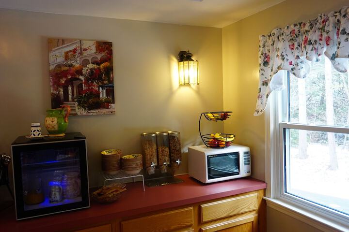 Breakfast/Coffee Service 42 of 48