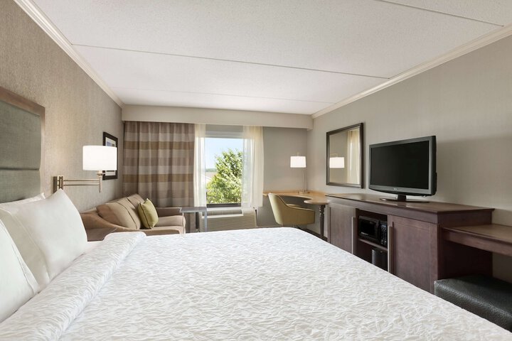 Room 22 of 38