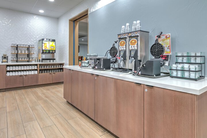 Breakfast/Coffee Service 60 of 67